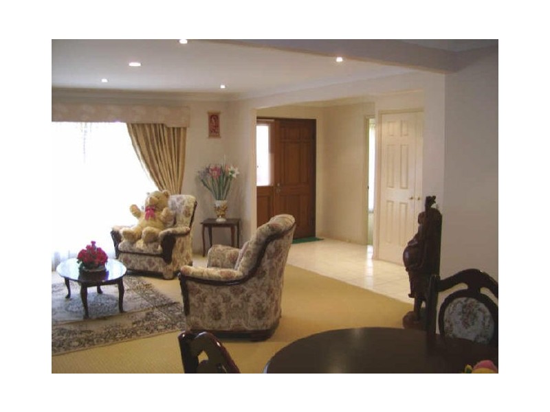 21 Shillington Place, Wishart QLD 4122