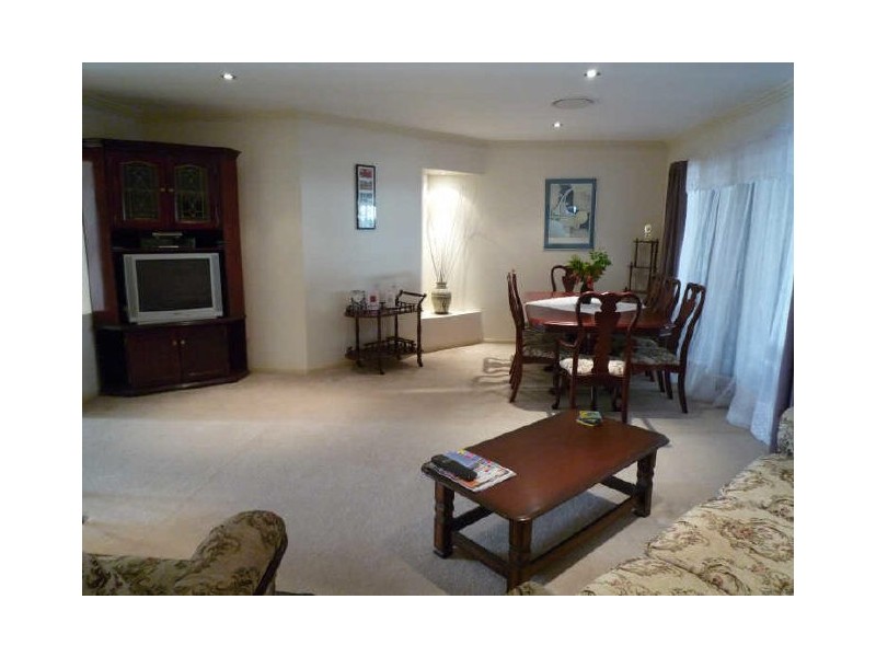 7 Kimbolton Drive, Redland Bay QLD 4165