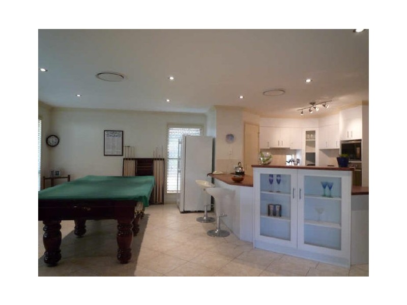 7 Kimbolton Drive, Redland Bay QLD 4165