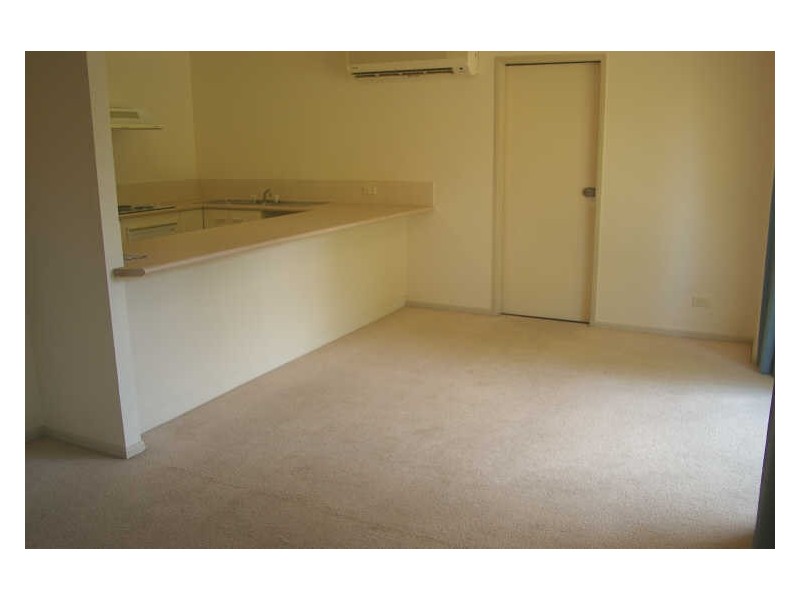 22/11 Meadow Place, Middle Park QLD 4074