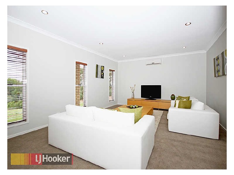 4 Charles Glen Street, Daisy Hill QLD 4127