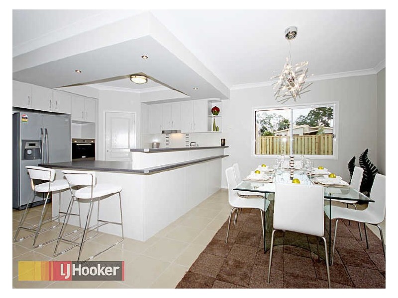 4 Charles Glen Street, Daisy Hill QLD 4127