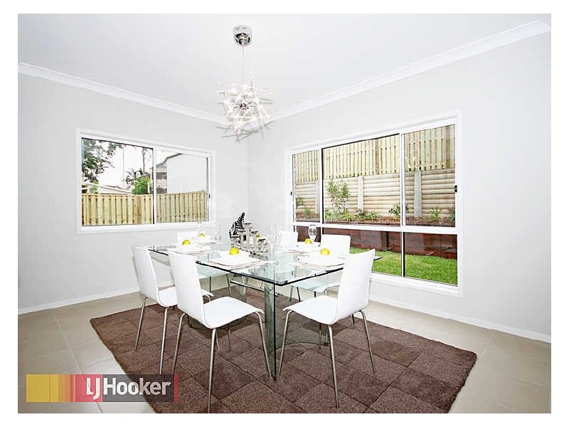 4 Charles Glen Street, Daisy Hill QLD 4127