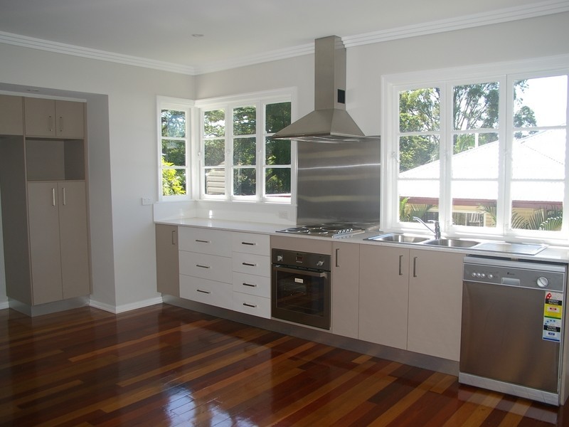 12 Oakfield Street, Mount Gravatt East QLD 4122