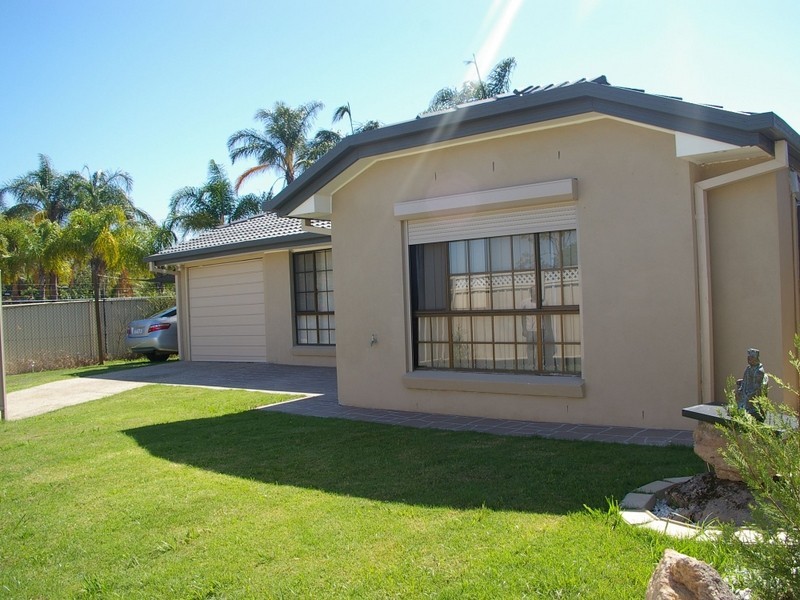 37 Ham Road, Mansfield QLD 4122