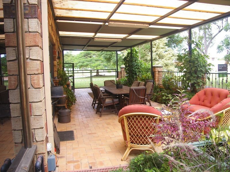 22 Mansfield Place, Mansfield QLD 4122