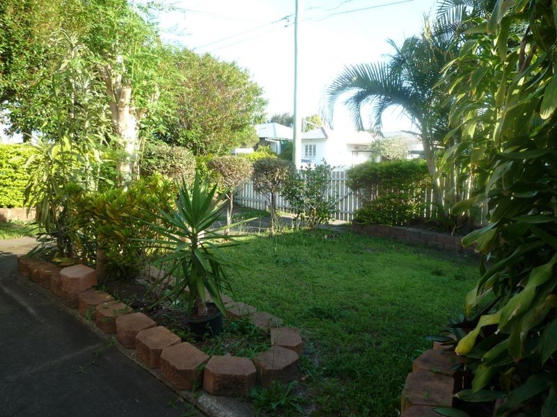 18 Railway Terrace, Murarrie QLD 4172