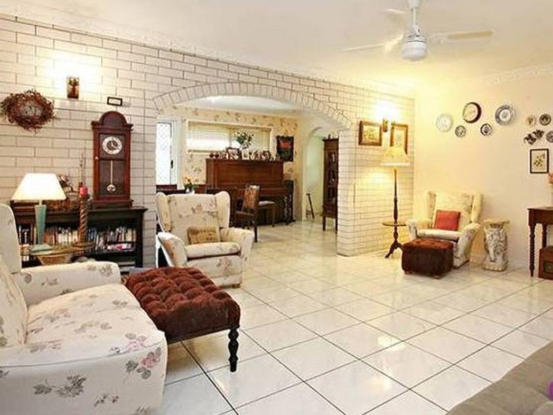 28 Buttercup Street, Mansfield QLD 4122