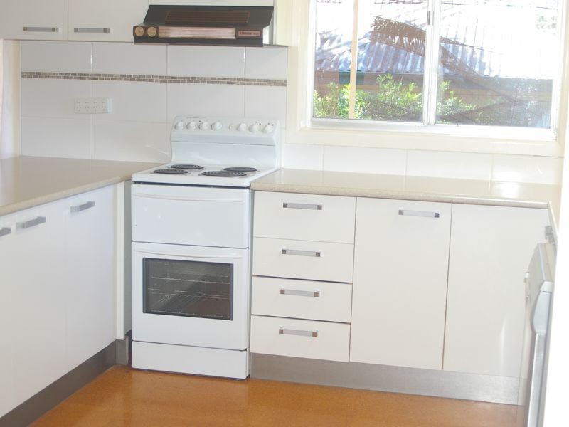 147 Nursery Rd, Holland Park West QLD 4121