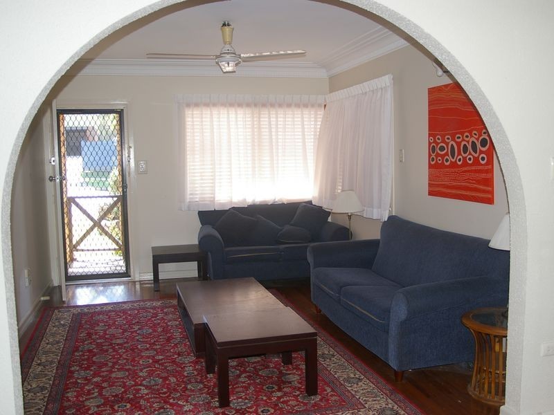 147 Nursery Rd, Holland Park West QLD 4121