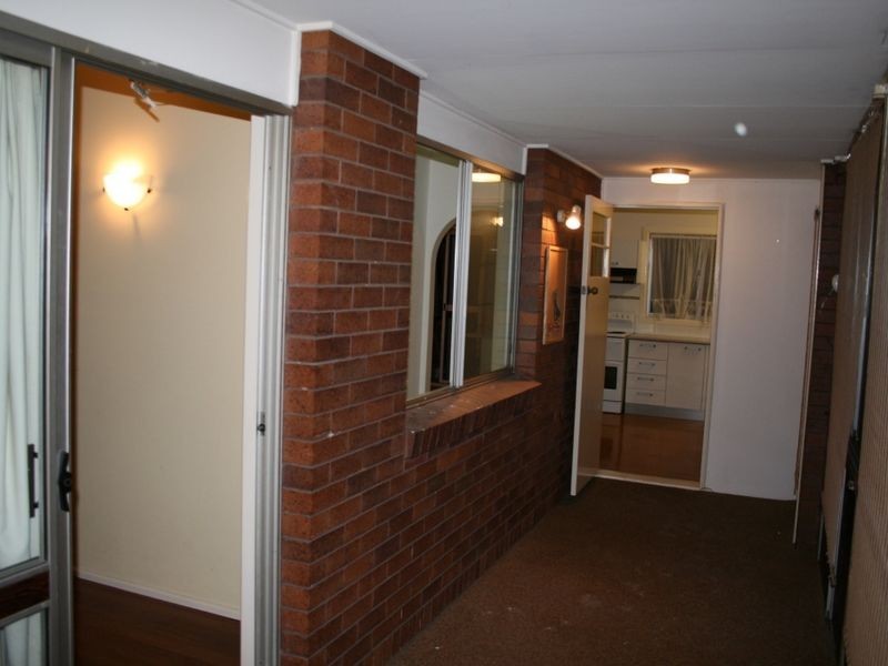 147 Nursery Rd, Holland Park West QLD 4121