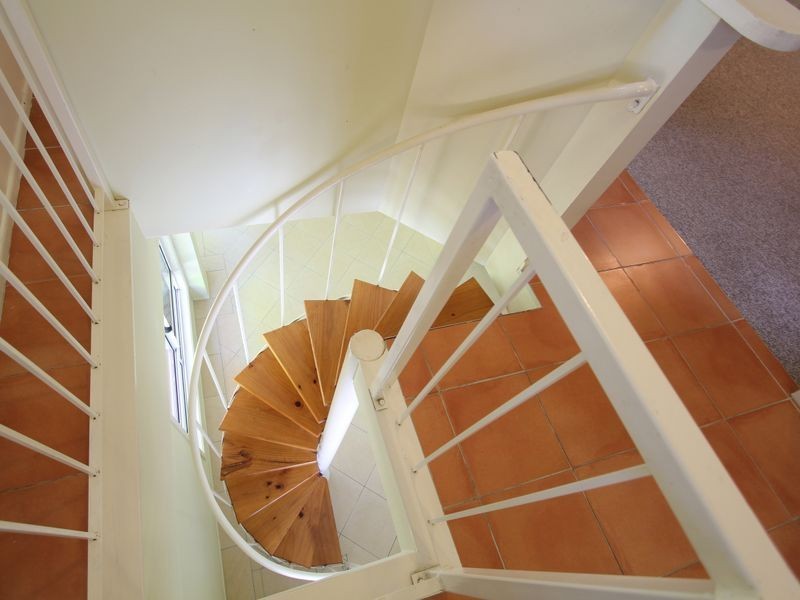 172 Messines Ridge Rd, Holland Park West QLD 4121