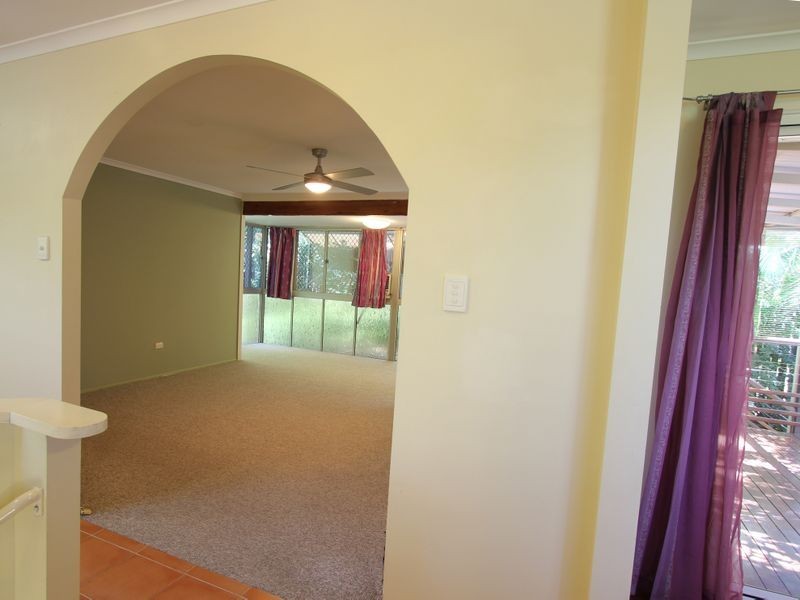 172 Messines Ridge Rd, Holland Park West QLD 4121