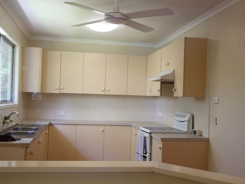 172 Messines Ridge Rd, Holland Park West QLD 4121