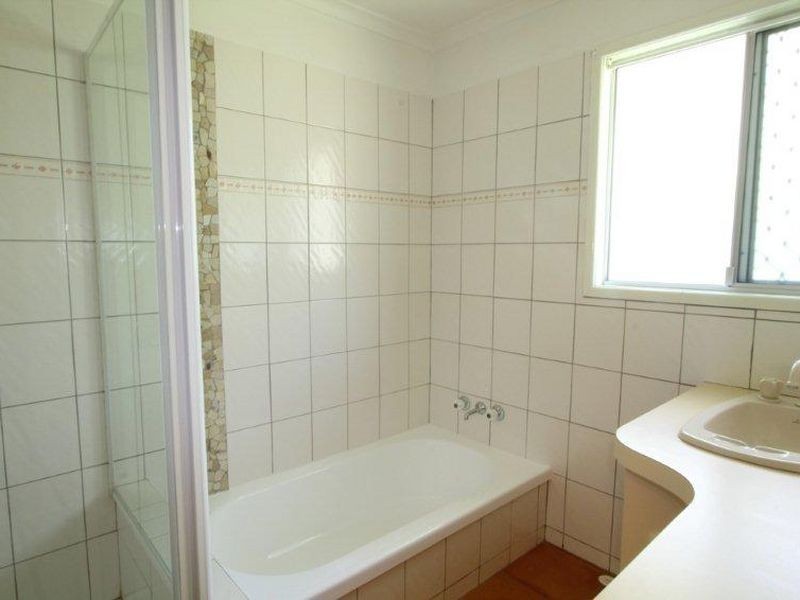 172 Messines Ridge Rd, Holland Park West QLD 4121