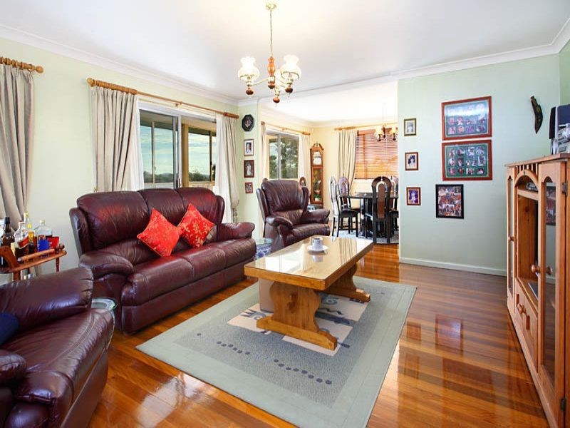 213 Mt Gravatt-Capalaba Road, Wishart QLD 4122