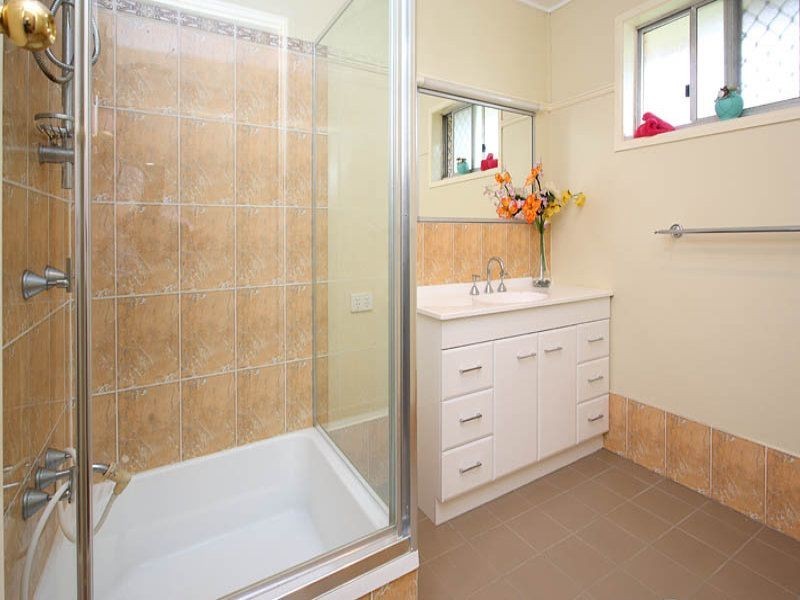 213 Mt Gravatt-Capalaba Road, Wishart QLD 4122