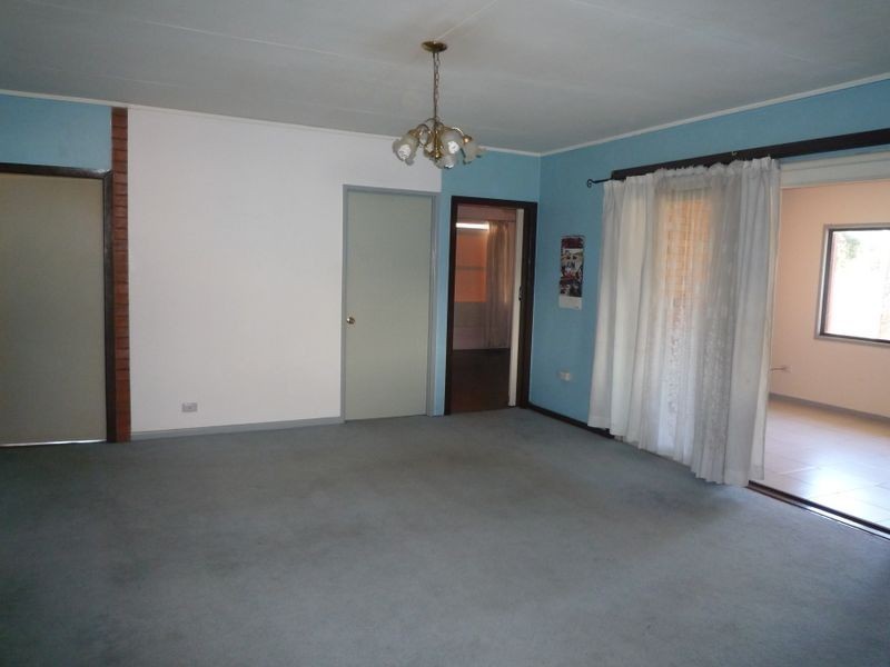 106 Mains Rd, Sunnybank QLD 4109