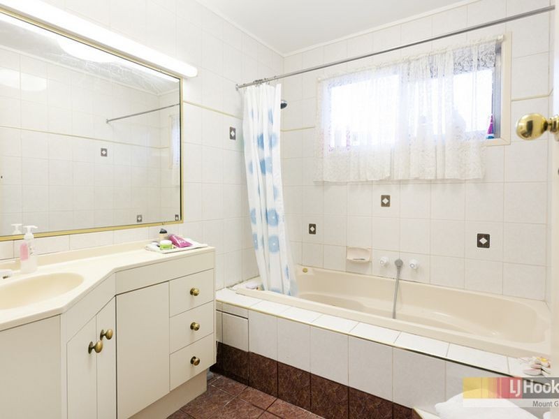 14 Azanian St, Upper Mount Gravatt QLD 4122