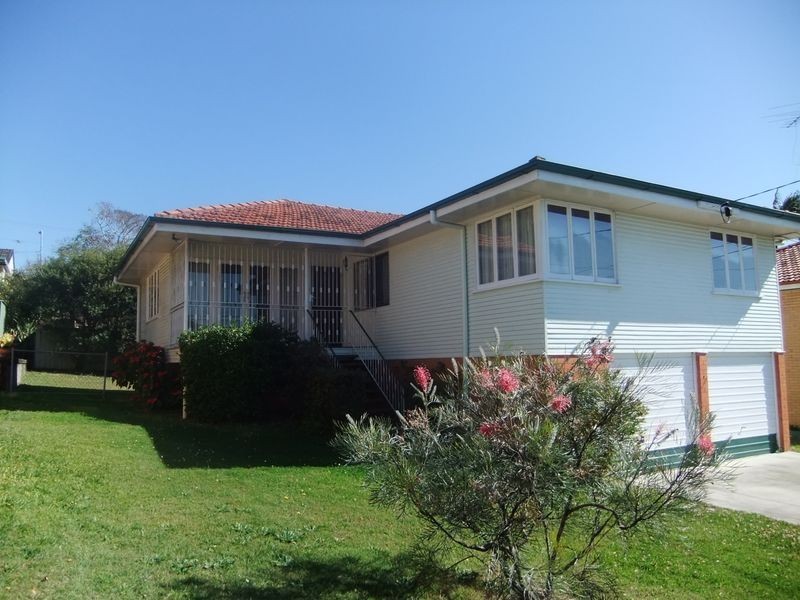 34 Valentia St, Mansfield QLD 4122