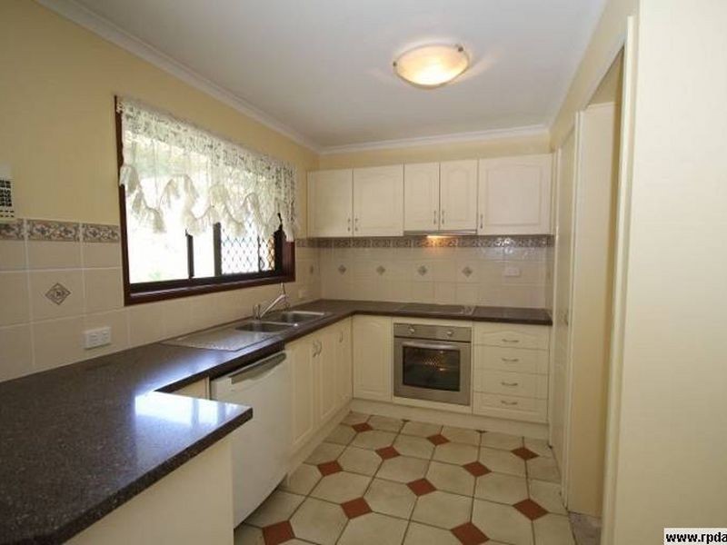4 Redpath St, Wishart QLD 4122
