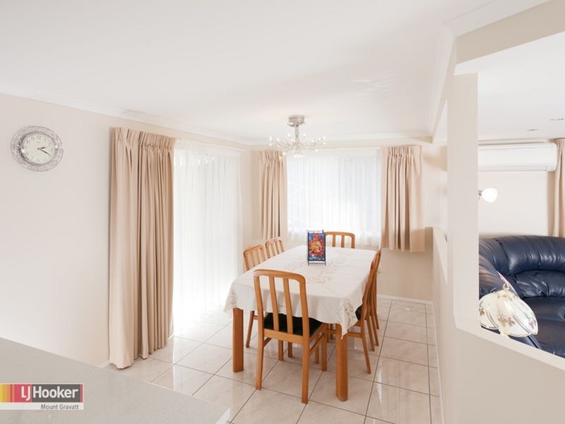 3 Cummin St, Wishart QLD 4122