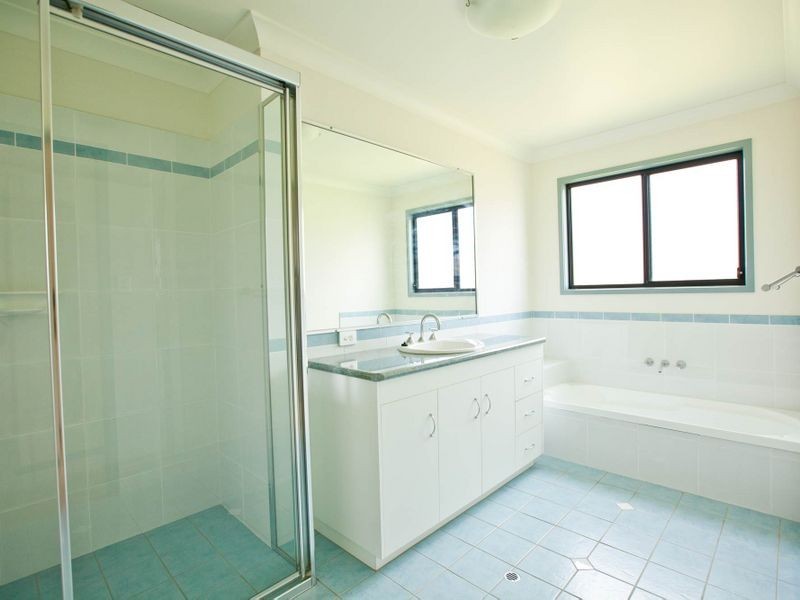 20 Mizen Place, Holland Park West QLD 4121