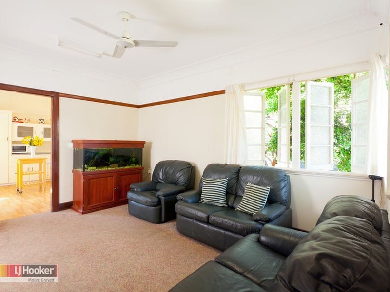 52 Barter Avenue, Holland Park QLD 4121