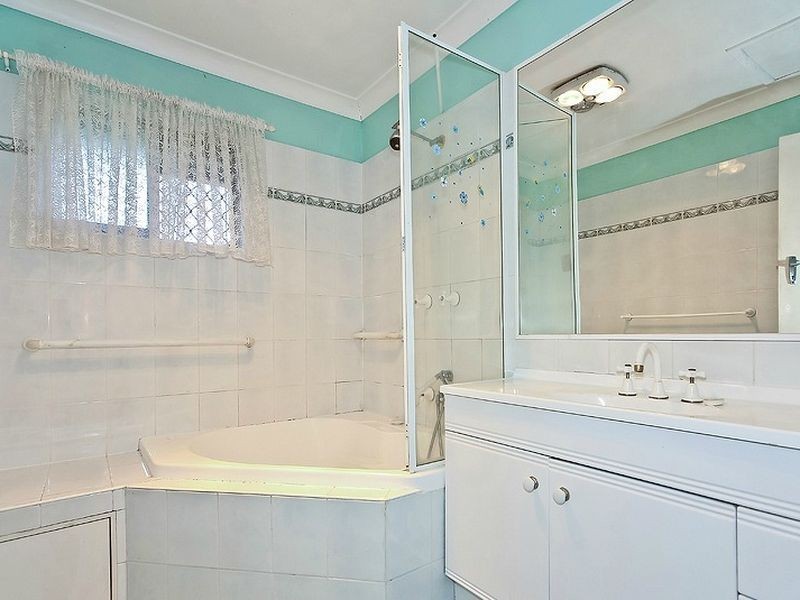 8 Garie Street, Wishart QLD 4122