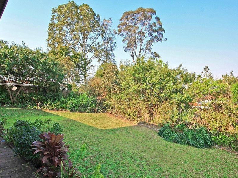 8 Garie Street, Wishart QLD 4122