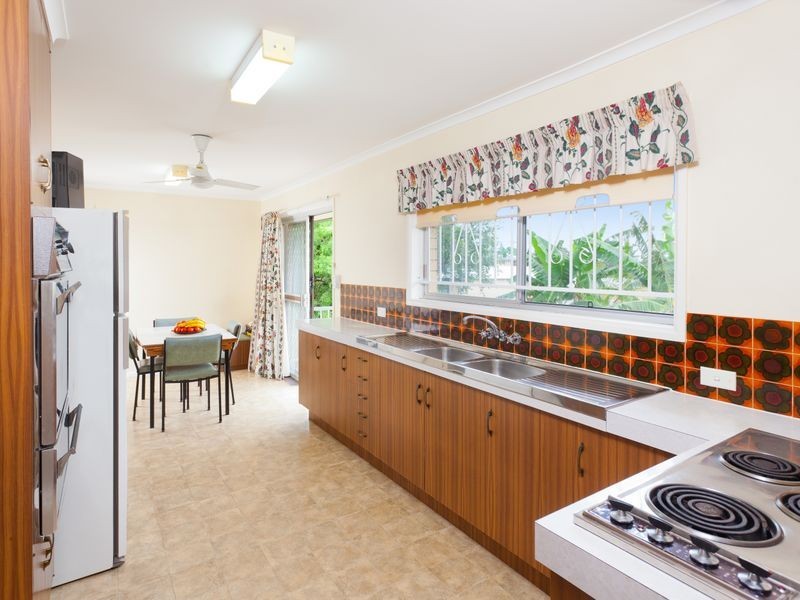 21 Le Grand St, Macgregor QLD 4109
