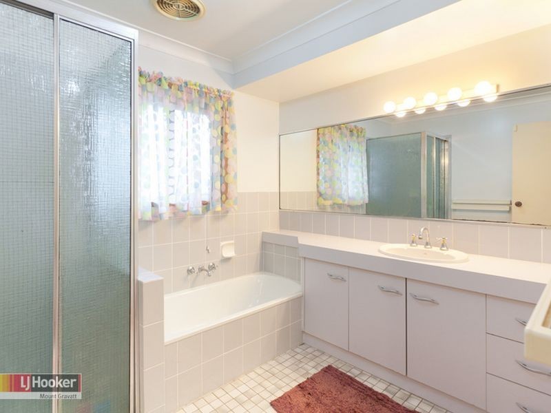 3 Hewton Court, Wishart QLD 4122