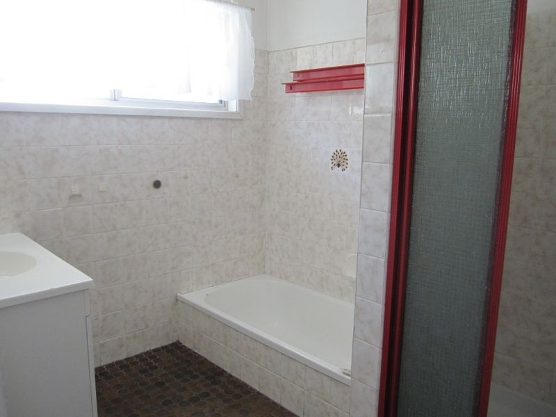 10 Montreal Street, Wishart QLD 4122