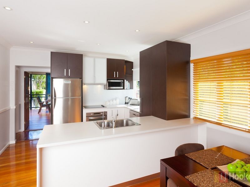 40 Oakfield St, Mount Gravatt East QLD 4122