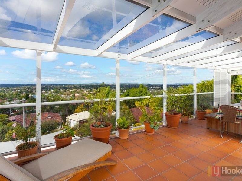 9-11 Treacher St, Upper Mount Gravatt QLD 4122