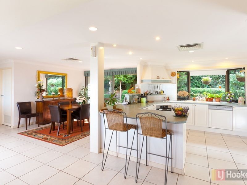 9-11 Treacher St, Upper Mount Gravatt QLD 4122