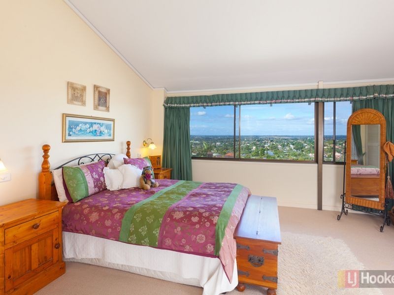 9-11 Treacher St, Upper Mount Gravatt QLD 4122