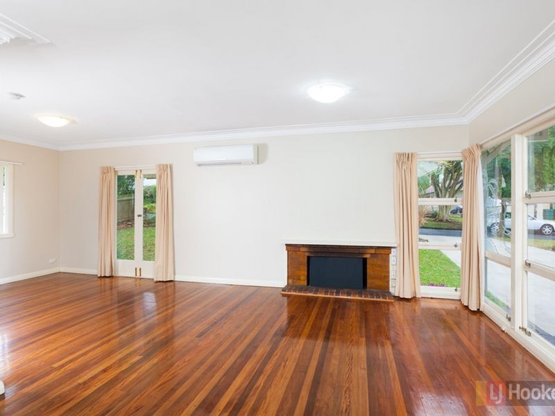 16 Derwent St, Upper Mount Gravatt QLD 4122
