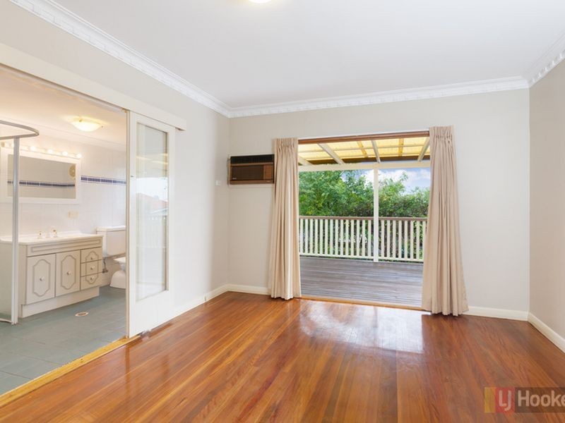 16 Derwent St, Upper Mount Gravatt QLD 4122