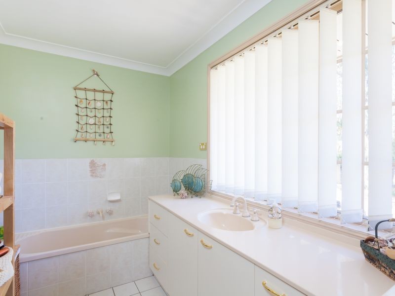 42 Catania St, Wishart QLD 4122