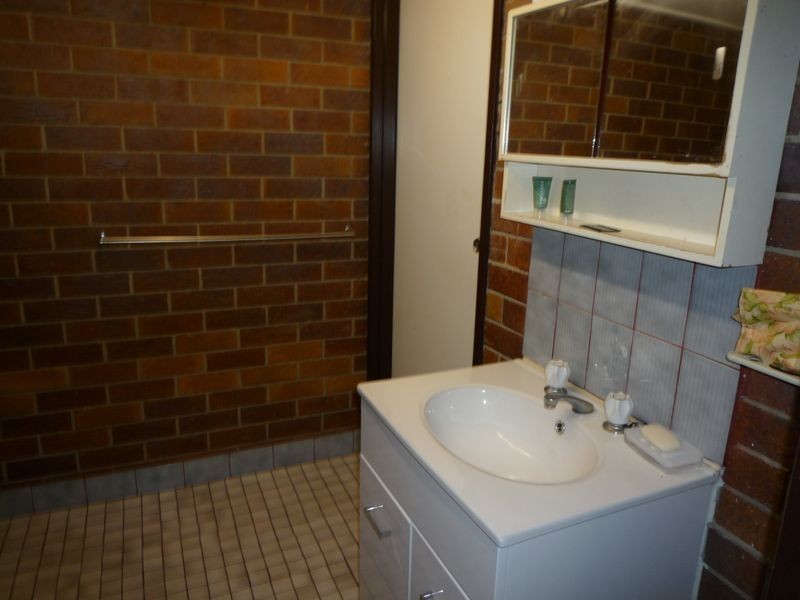 220 Monash Rd, Tarragindi QLD 4121