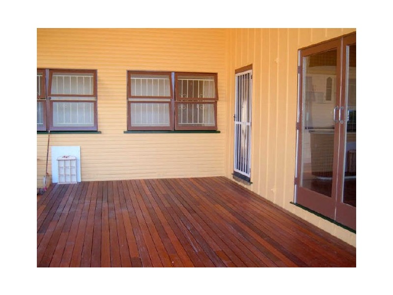 6 Driver Street, Holland Park West QLD 4121