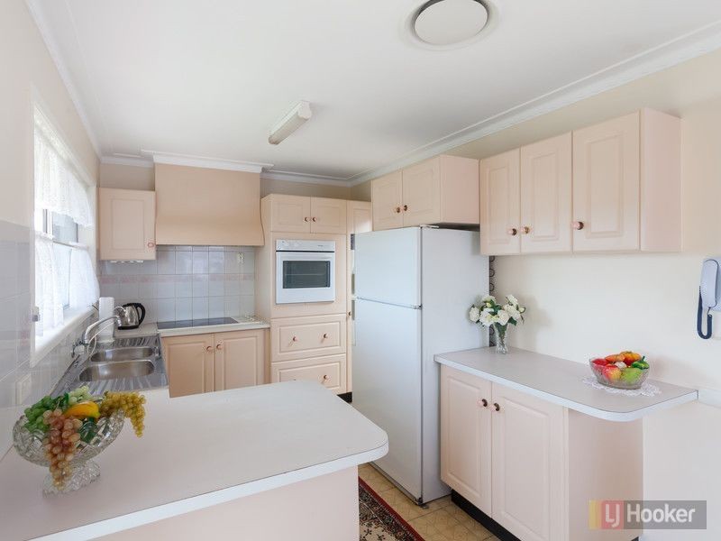 17 Genoa Street, Macgregor QLD 4109