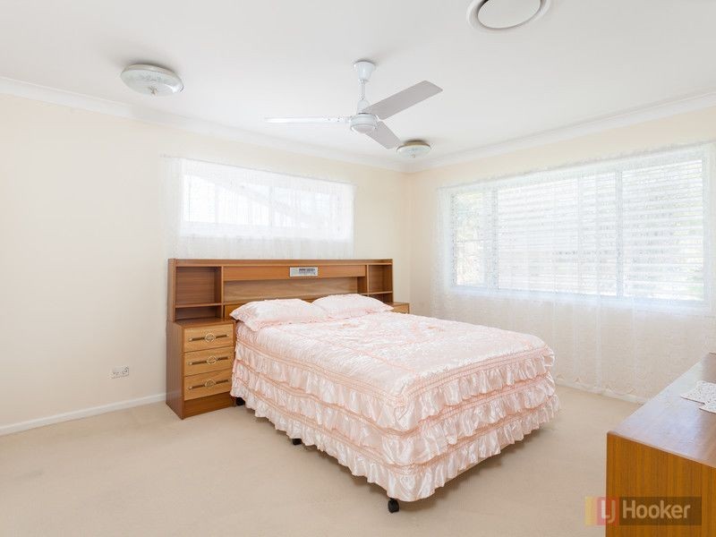 17 Genoa Street, Macgregor QLD 4109