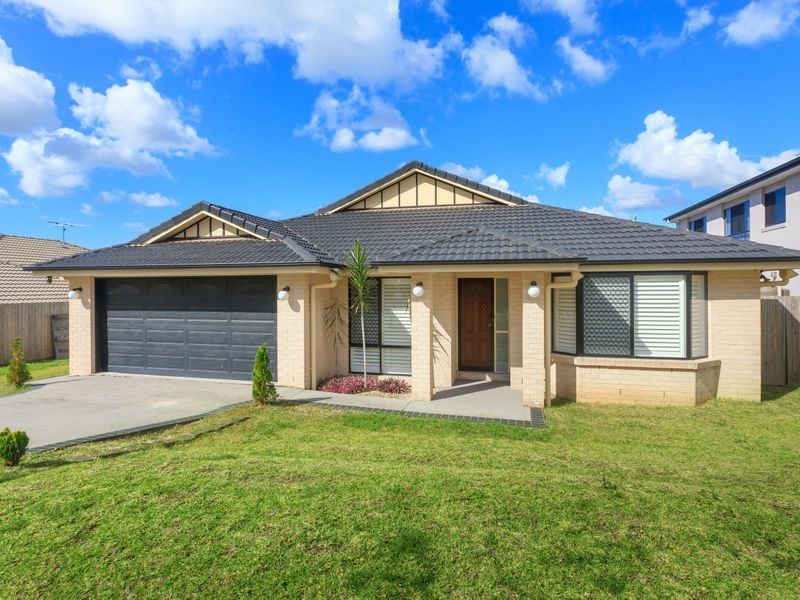 4 Hernandia Place, Mackenzie QLD 4156