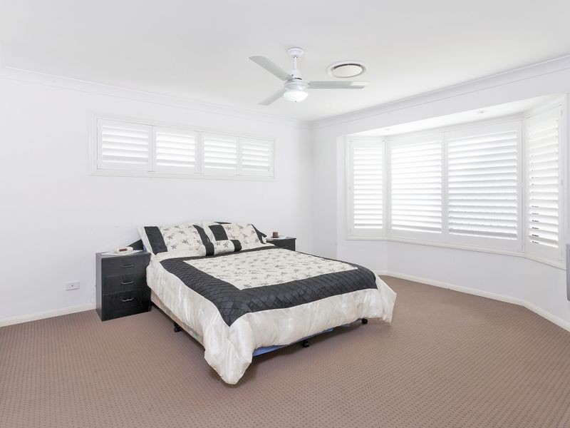 4 Hernandia Place, Mackenzie QLD 4156
