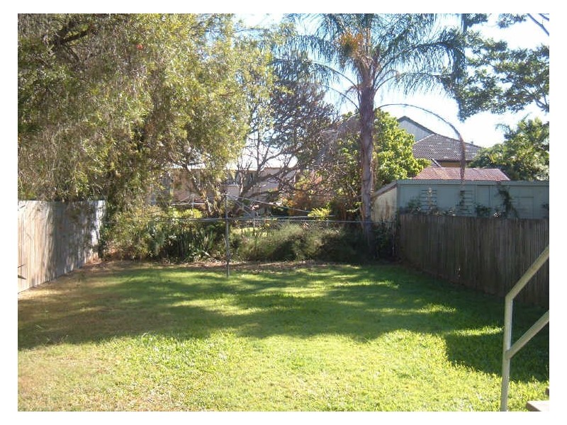 17 Peach Street, Greenslopes QLD 4120