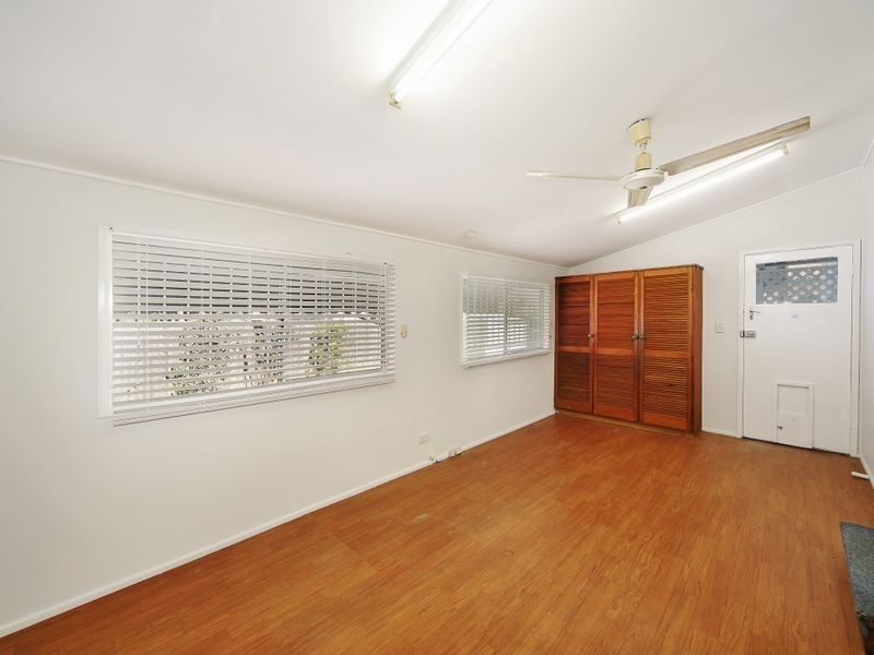 2 Enfield Street, Mount Gravatt East QLD 4122