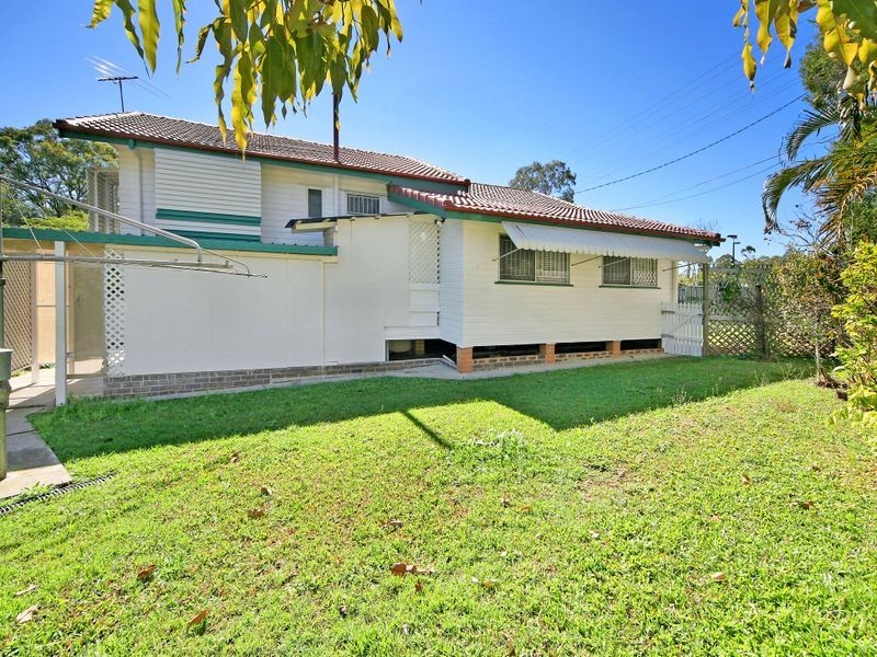 2 Enfield Street, Mount Gravatt East QLD 4122
