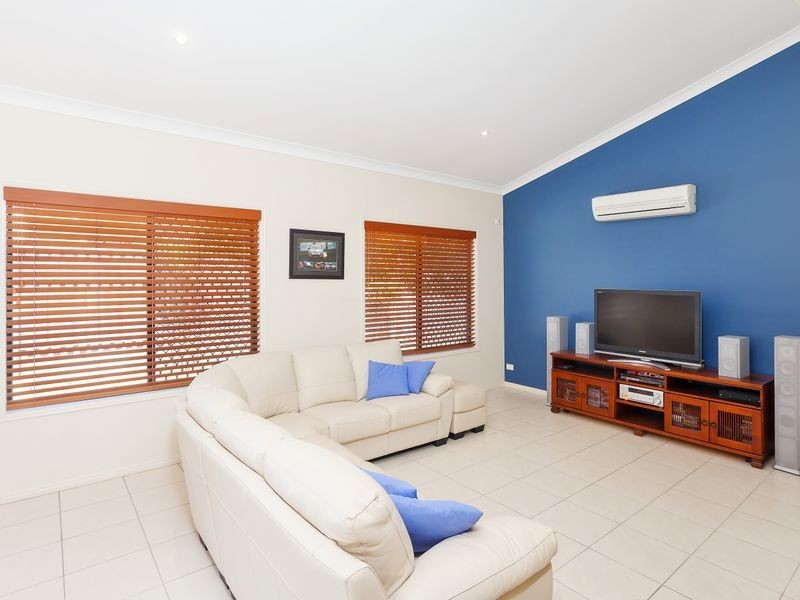 18 Rivergum Place, Mackenzie QLD 4156